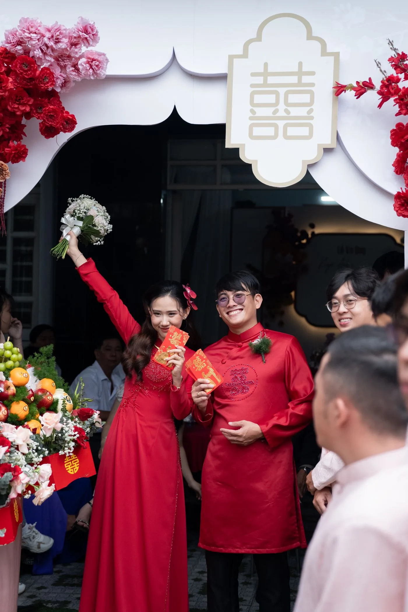 中式婚纱科普：秀禾服、龙凤褂、旗袍到底怎么分？