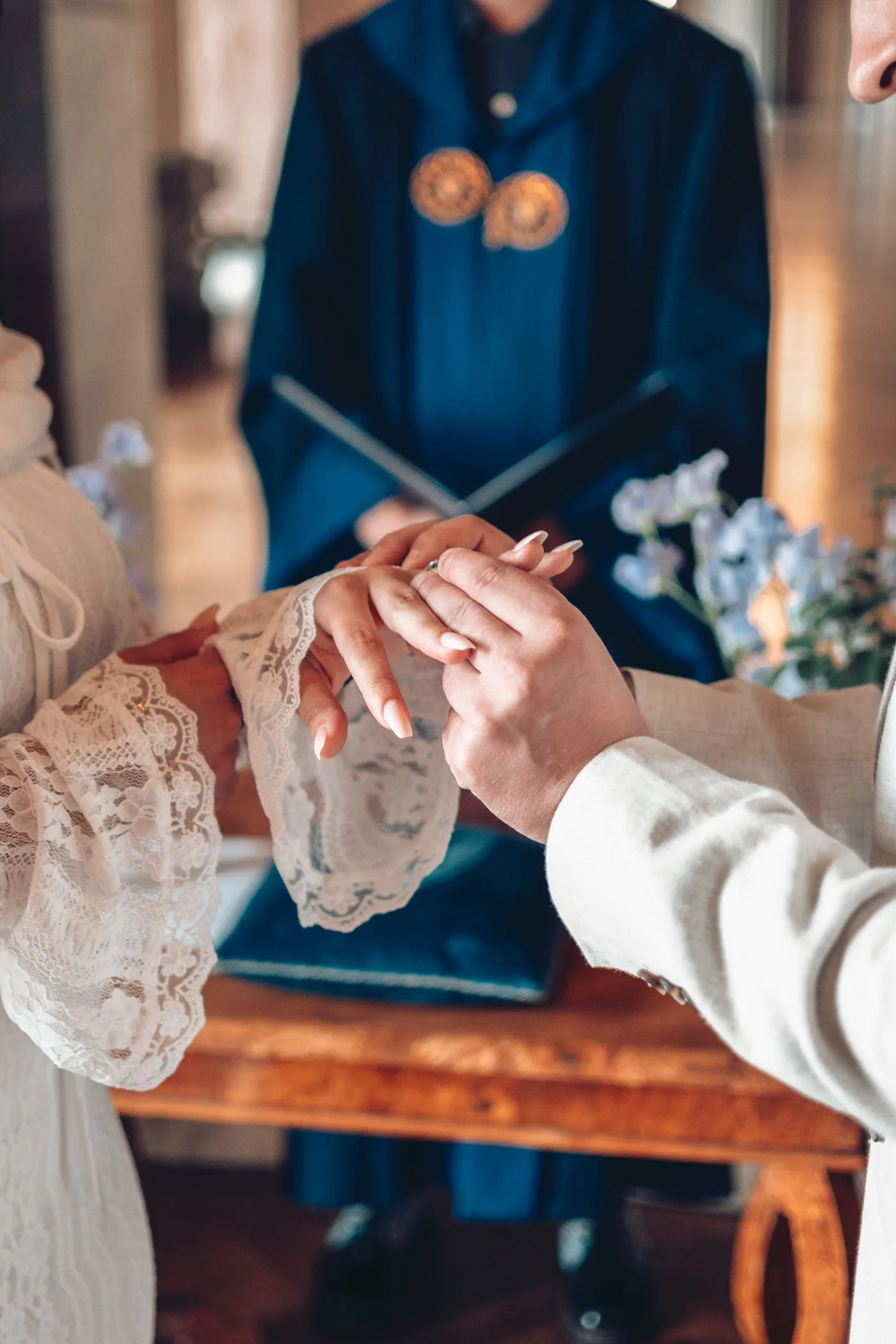 可持续婚纱：环保与美的“双向奔赴”